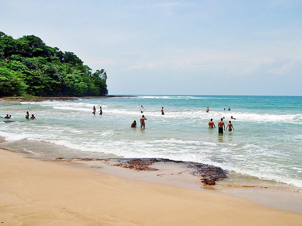 Отель Roca Mar Playa Bonita Пуэрто-Лимон Экстерьер фото
